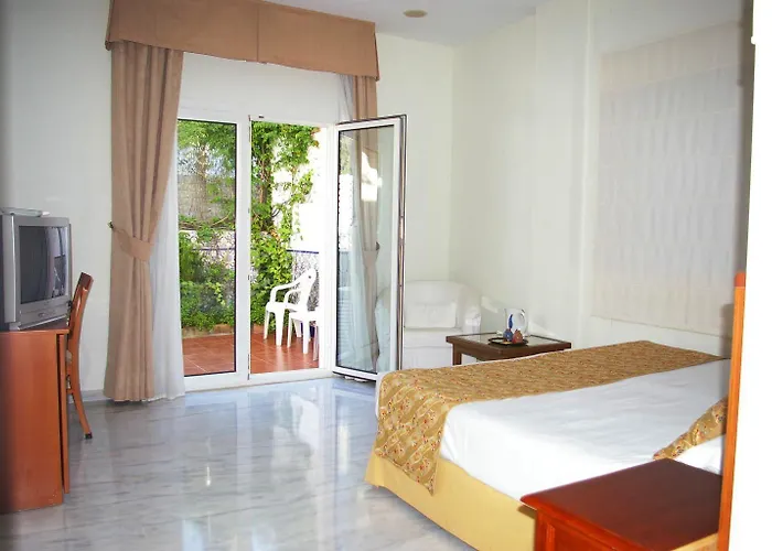 La Luna Blanca Hotel