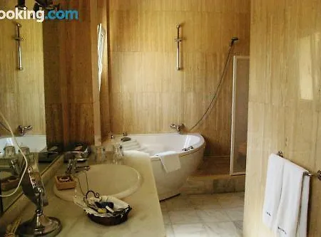 Hotel La Luna Blanca 2*