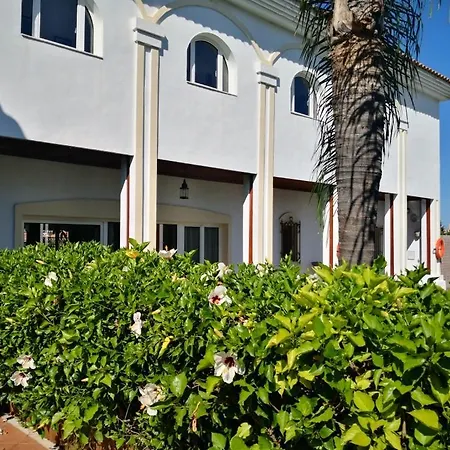 La Luna Blanca Готель Торремолінос