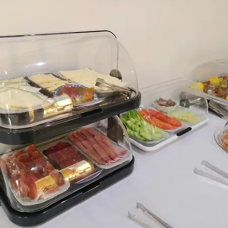 Готель La Luna Blanca