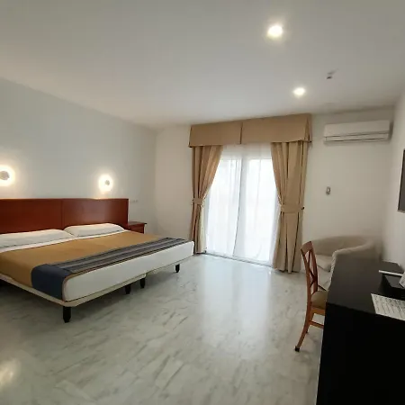 Hotel La Luna Blanca Torremolinos
