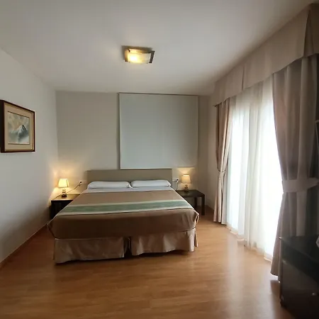 La Luna Blanca Готель