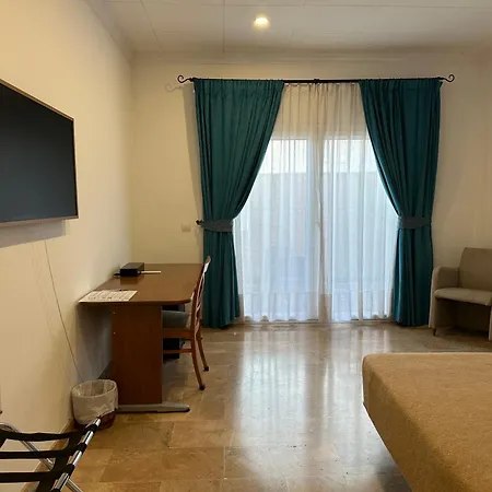 La Luna Blanca Hotel