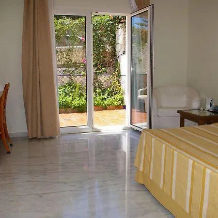 La Luna Blanca Hotel