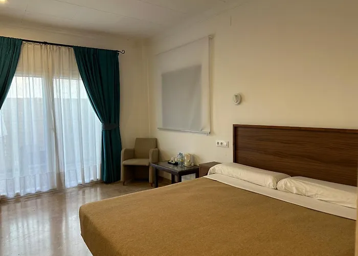 La Luna Blanca Торремолинос